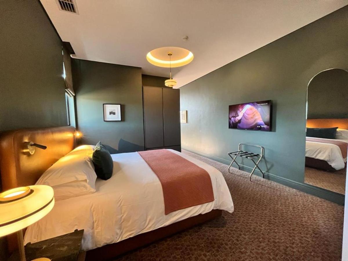 Home Suite Hotels Rosebank Йоханесбург Екстериор снимка