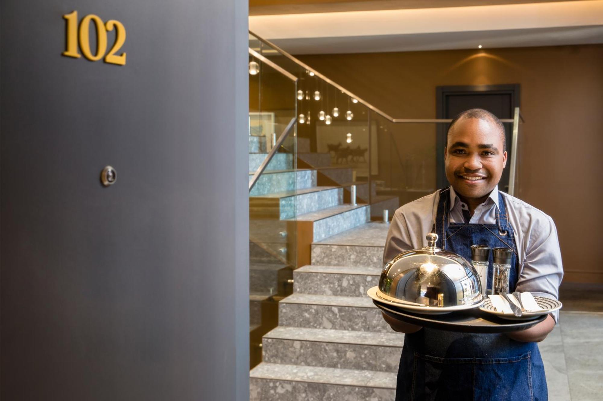 Home Suite Hotels Rosebank Йоханесбург Екстериор снимка