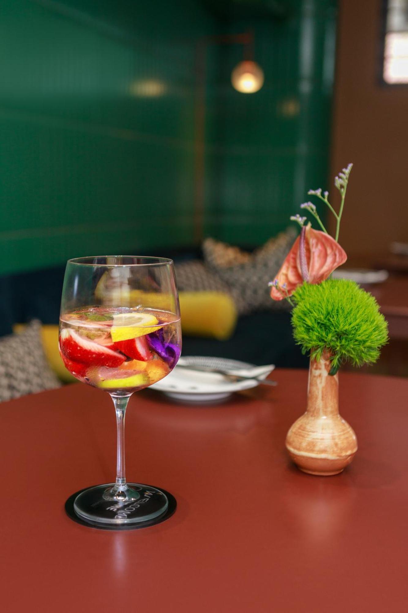 Home Suite Hotels Rosebank Йоханесбург Екстериор снимка