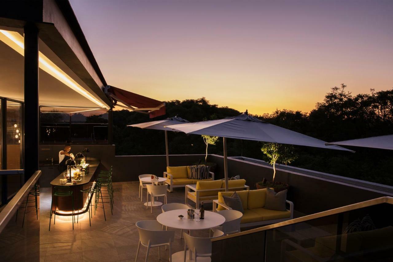 Home Suite Hotels Rosebank Йоханесбург Екстериор снимка